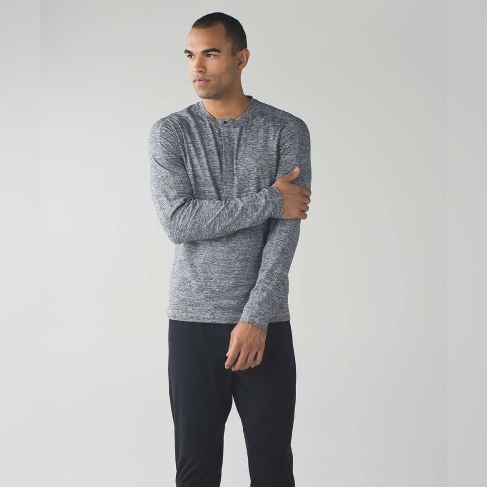Lululemon Surge Long Sleeve Henley
Space Dye Camo Black Dark Slate